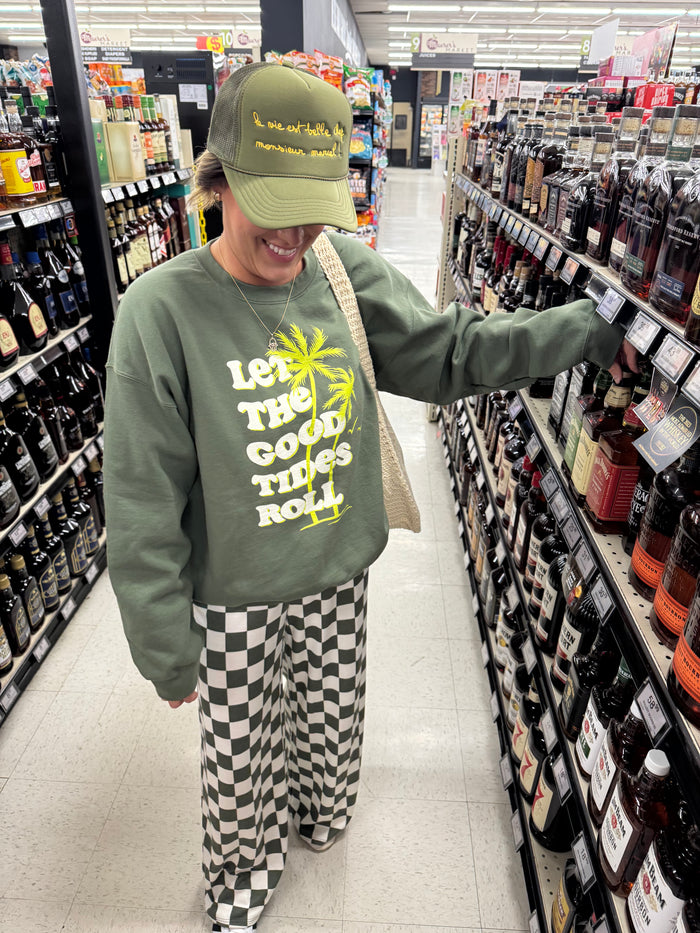 Camden Good Tides Roll Crewneck